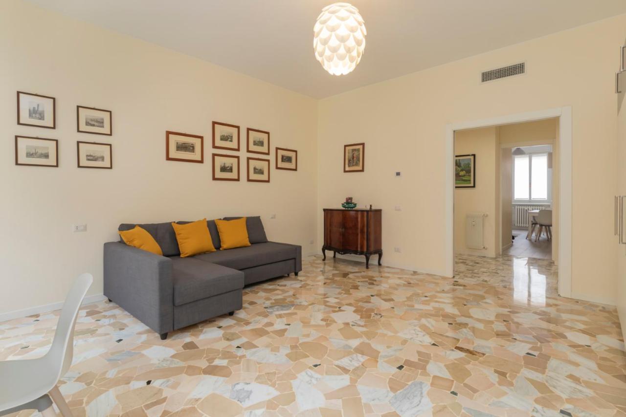 Joivy Modern 2Bed Flat With Balcony, 250M From M5 Foppa And M2 Sant'Agostino Apartment Милано Екстериор снимка