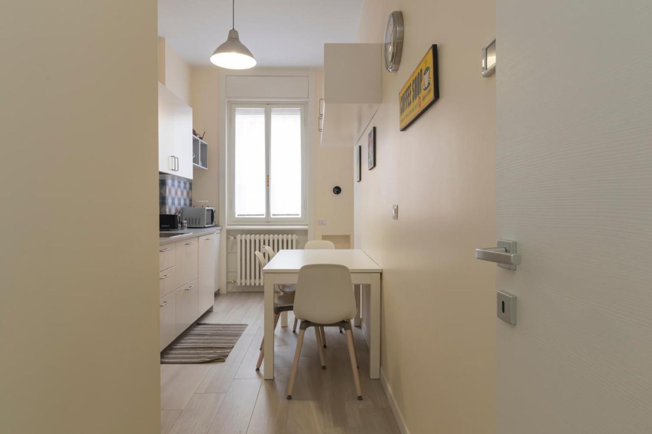 Joivy Modern 2Bed Flat With Balcony, 250M From M5 Foppa And M2 Sant'Agostino Apartment Милано Екстериор снимка
