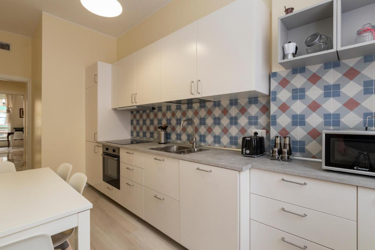 Joivy Modern 2Bed Flat With Balcony, 250M From M5 Foppa And M2 Sant'Agostino Apartment Милано Екстериор снимка