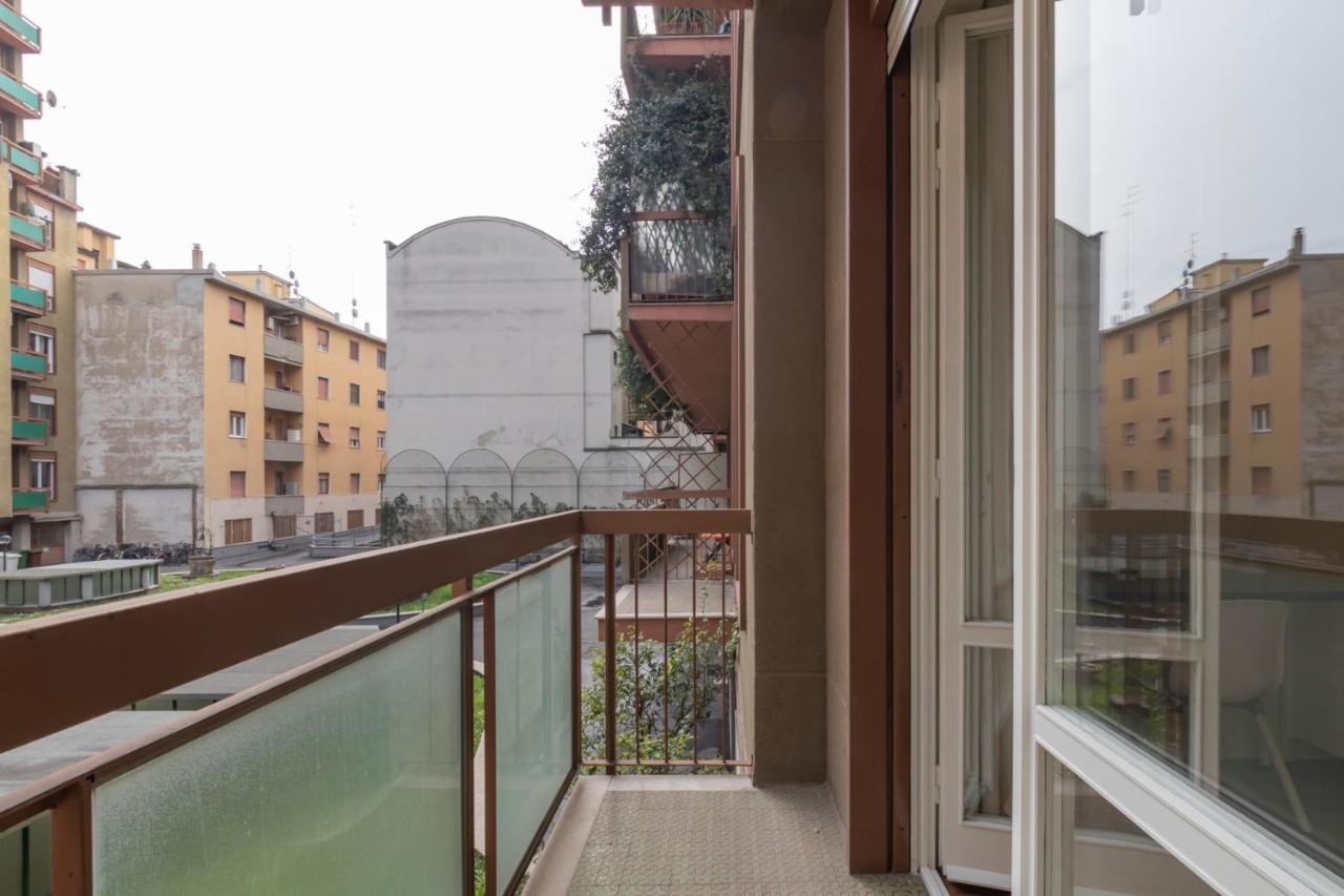 Joivy Modern 2Bed Flat With Balcony, 250M From M5 Foppa And M2 Sant'Agostino Apartment Милано Екстериор снимка