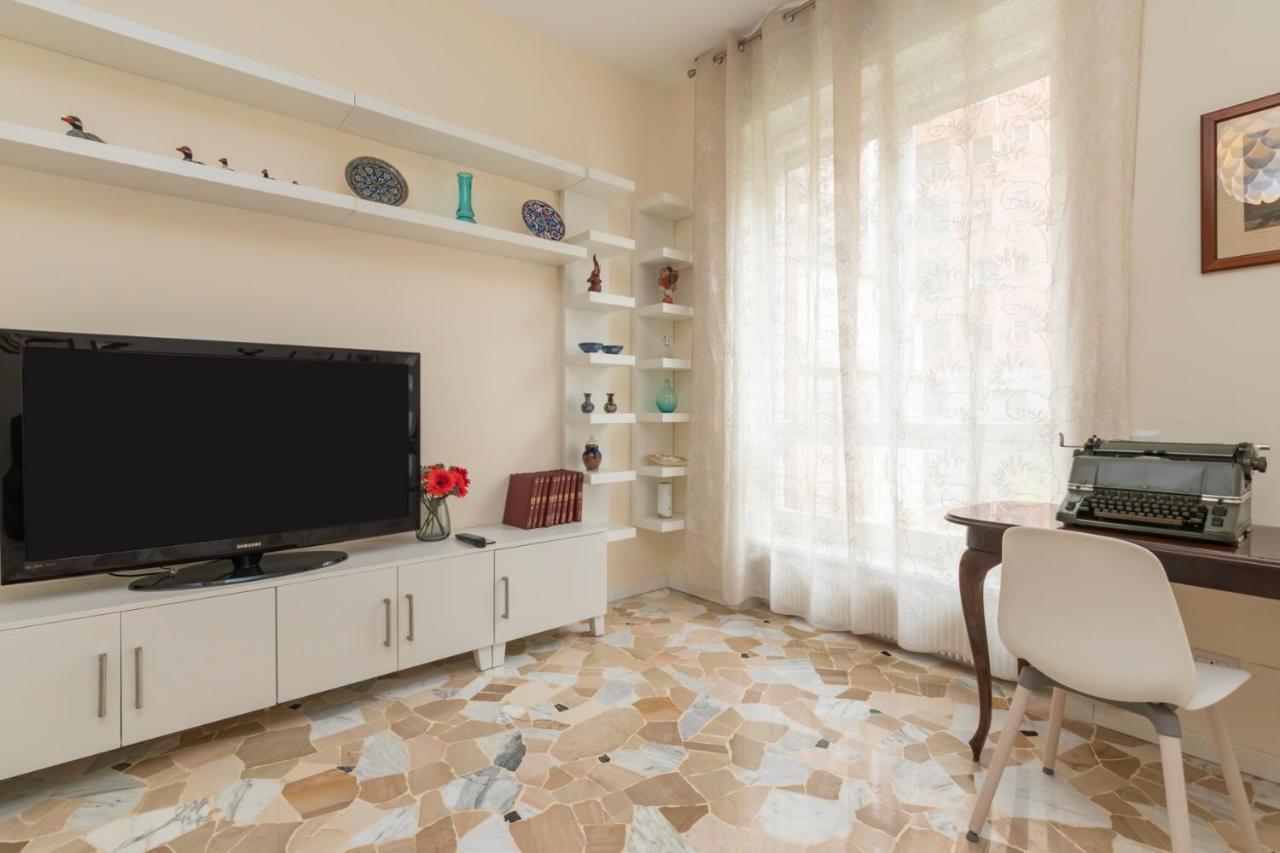 Joivy Modern 2Bed Flat With Balcony, 250M From M5 Foppa And M2 Sant'Agostino Apartment Милано Екстериор снимка