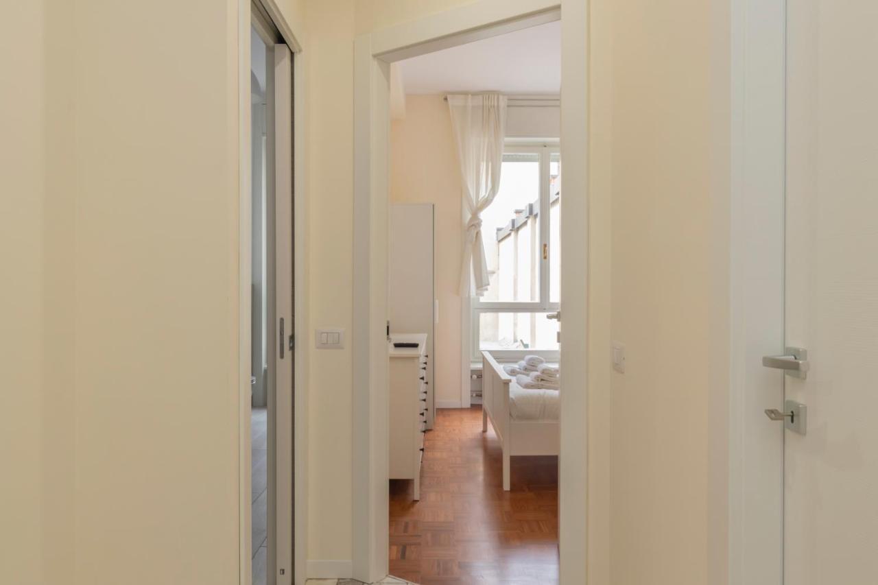Joivy Modern 2Bed Flat With Balcony, 250M From M5 Foppa And M2 Sant'Agostino Apartment Милано Екстериор снимка